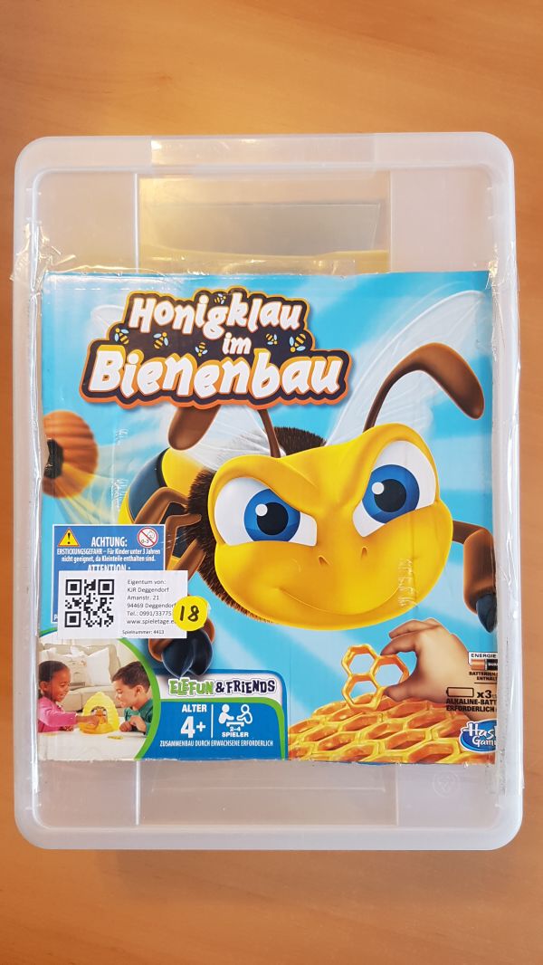 Bild #1 Honigklau im Bienenbau