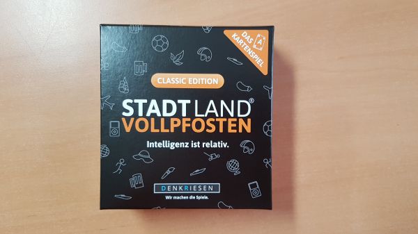 Bild #1 Stadt Land Vollpfosten - Das Kartenspiel - Classic Edition
