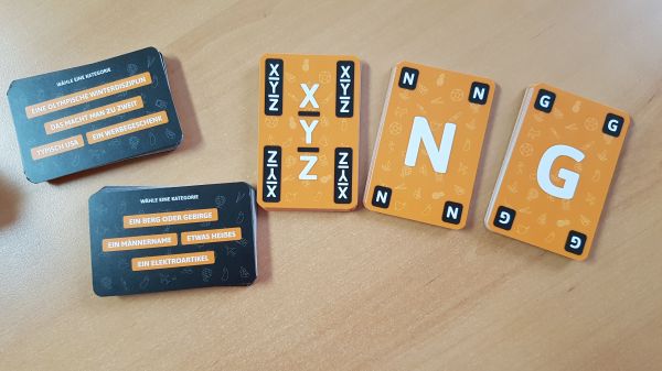 Bild #2 Stadt Land Vollpfosten - Das Kartenspiel - Classic Edition